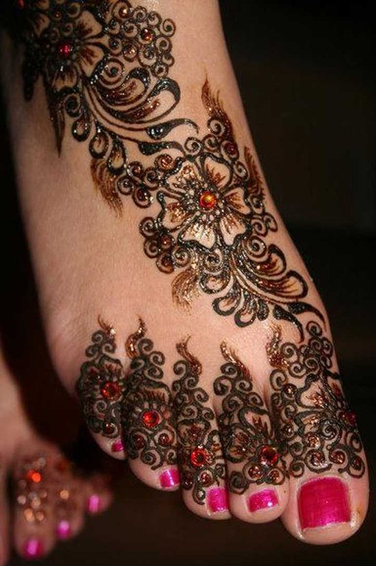 glitter mehndhi design