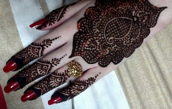 Back Hand Simple Mehndi Pattern
