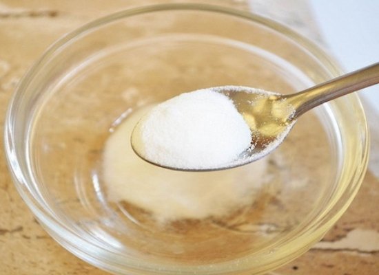 Baking soda with castor oil