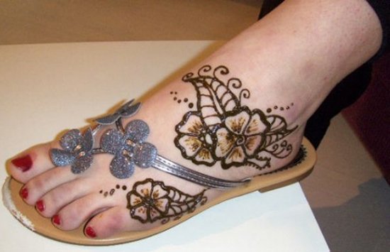 Beautiful-Arabic-Eid-Mehndi-design-like-a-floral-mehndi-design-2012-2013-Collection-05b 118
