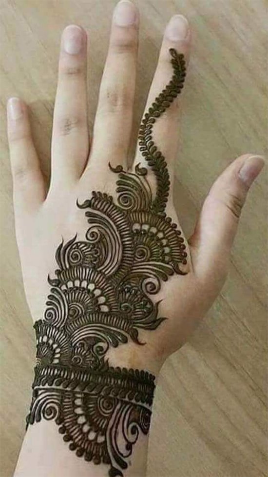 Beautiful stylish border bracelet Mehandi