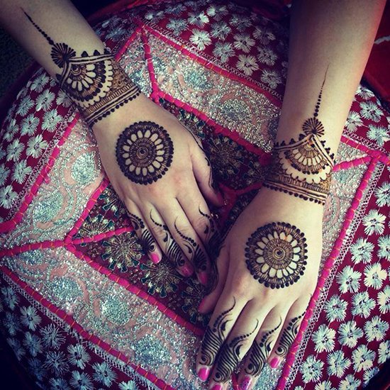 Floral Tikki Mehndi Design
