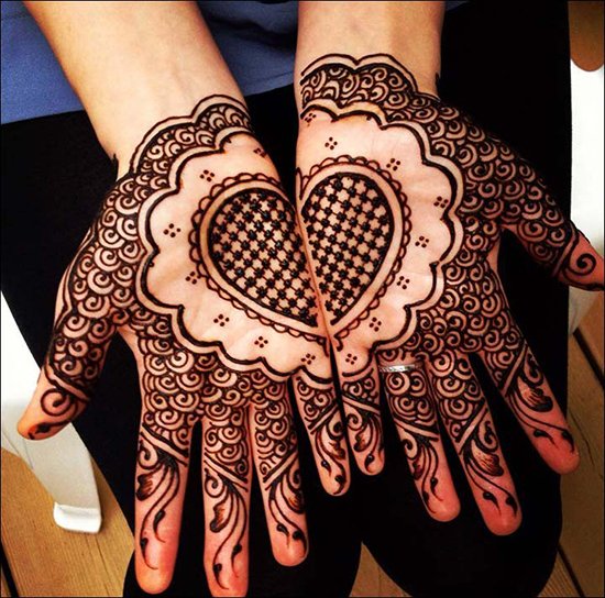 Heart And Circle Shape Dubai Mehndi Motif