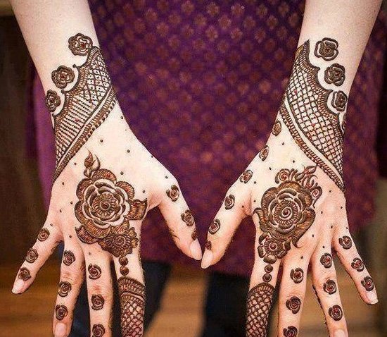 Modern and fancy new mehndi design