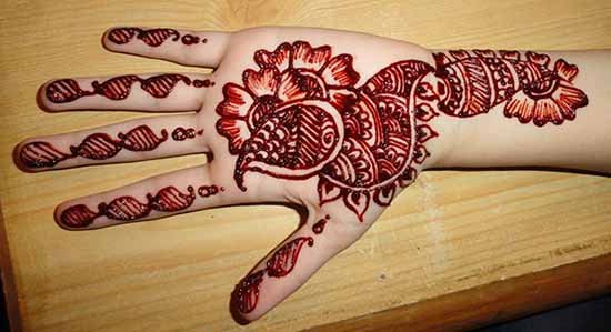 Red Peacock Mehndi Design For Eid