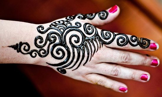 Simple Arabic Mehndi Design