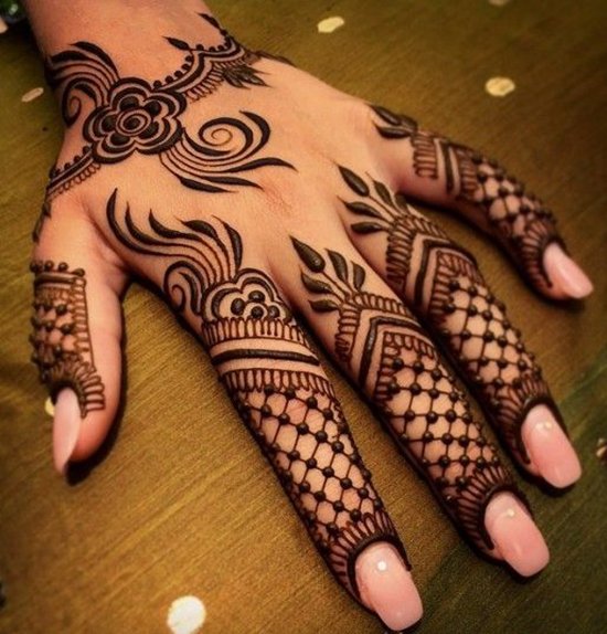 Simple Dubai Mehndi Design For Occasion