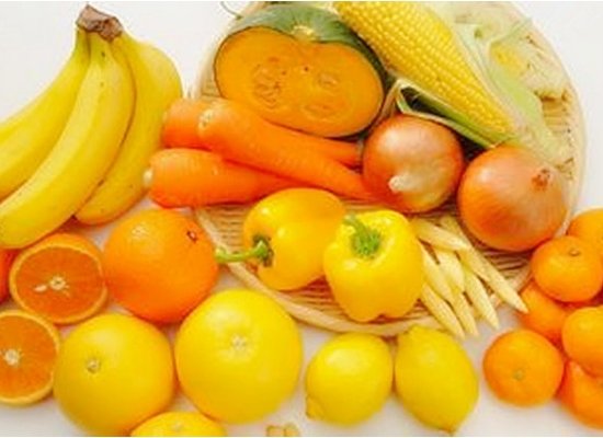 Yellow vegetables and oranges