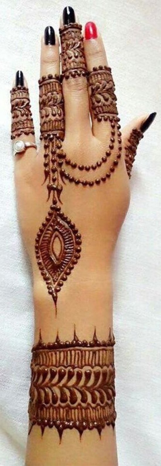 wrist mehendi designs