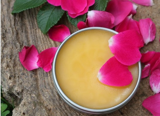 Coconut oil and Rose petals