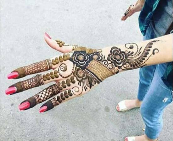 MEHNDI TATTOOS 11 (1)