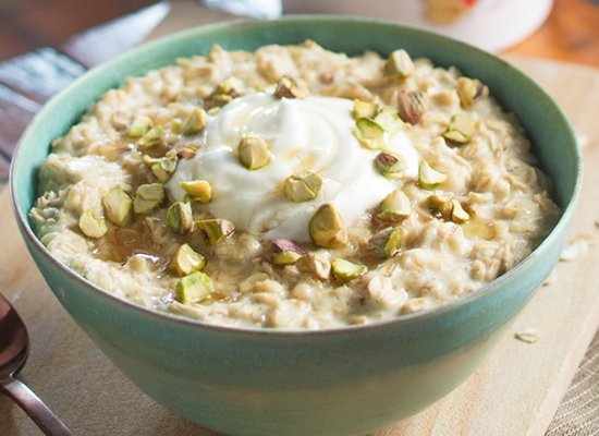 Oatmeal with yogurt