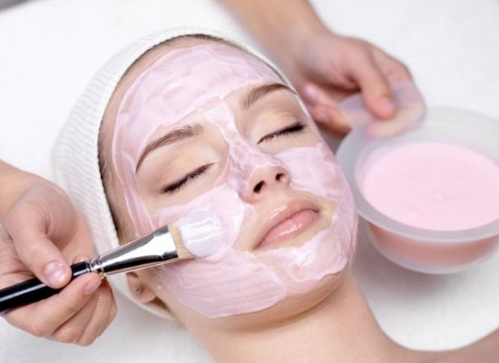 Strawberry face mask