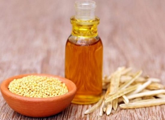 Fenugreek seeds with mustard oil