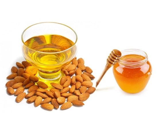 Almond oil with honey