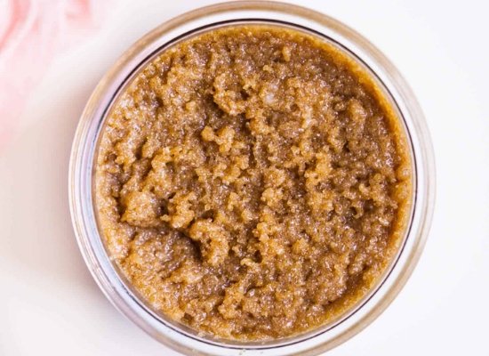 Brown sugar and coconut oil scrub