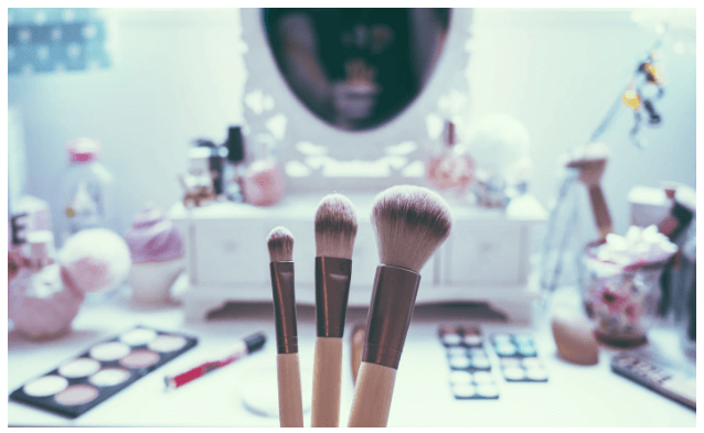 5 Ways to Sensibly Clean and Disinfect Your Makeup