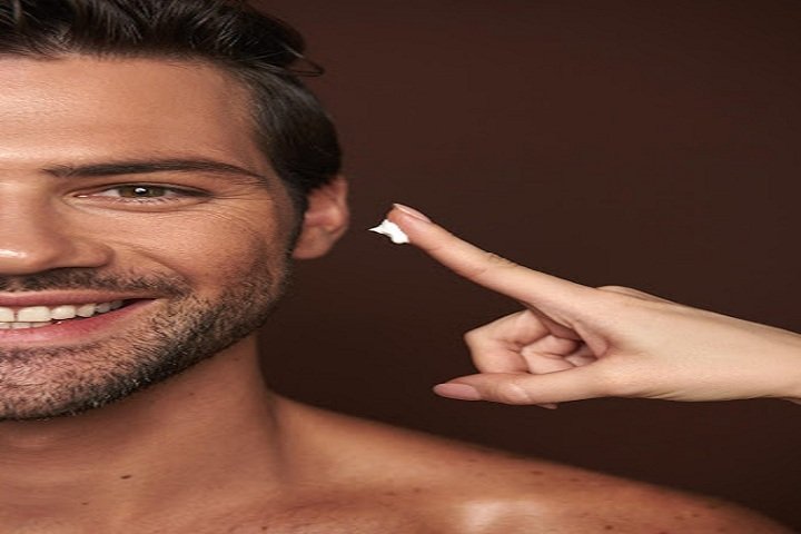 Guide to Using Face Moisturizer for Oily Skin.