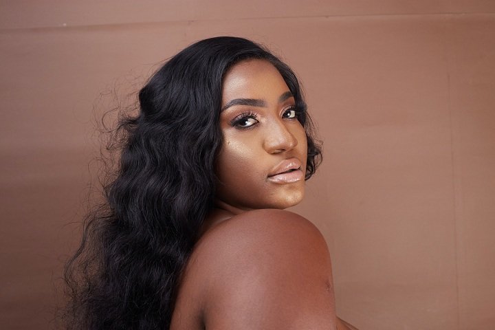 Elegance with Glueless Lace Front Wigs and Bob Wigs